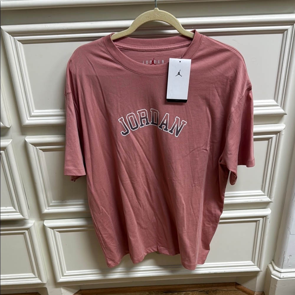 Jordan Pink Short Sleeve Tee Casual Fit, rose pink